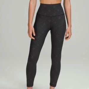 lululemon Align™ High-Rise Pant with Pockets
25"
Yogo Emboss Black
Size 4